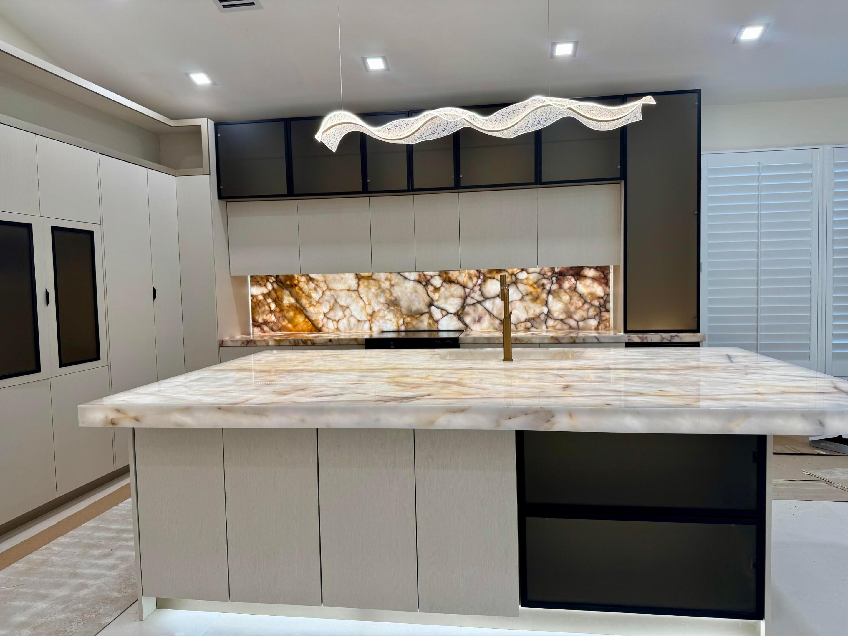 7686 La Corniche Circle