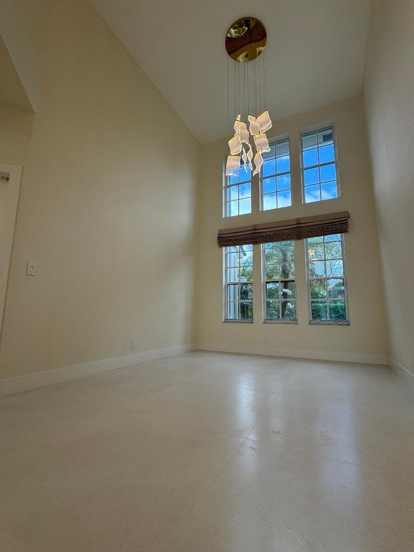 7686 La Corniche Circle