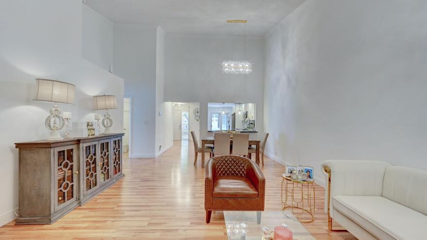 6660 Canary Palm Circle