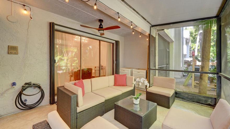 6660 Canary Palm Circle