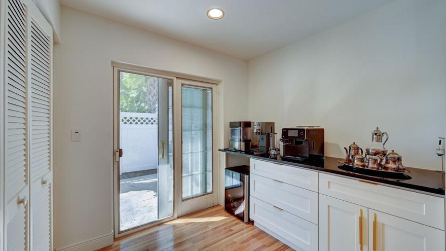 6660 Canary Palm Circle