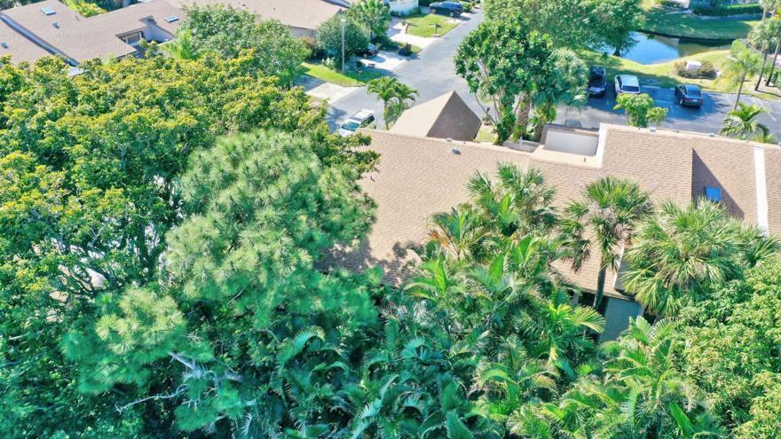 6660 Canary Palm Circle