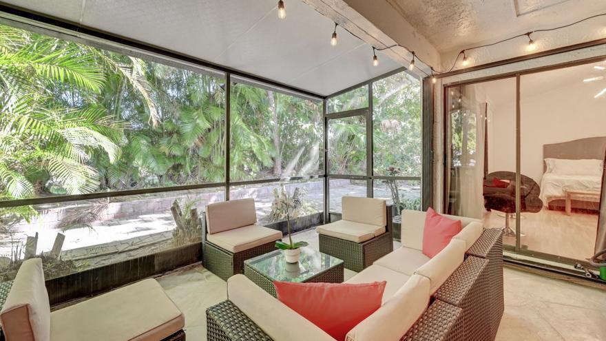 6660 Canary Palm Circle