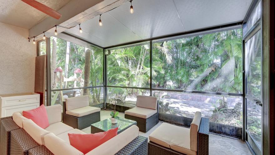 6660 Canary Palm Circle