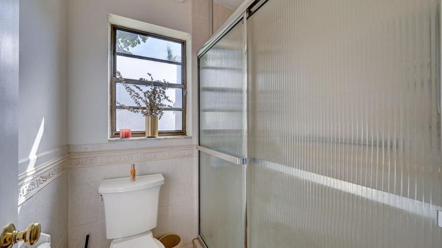 6660 Canary Palm Circle