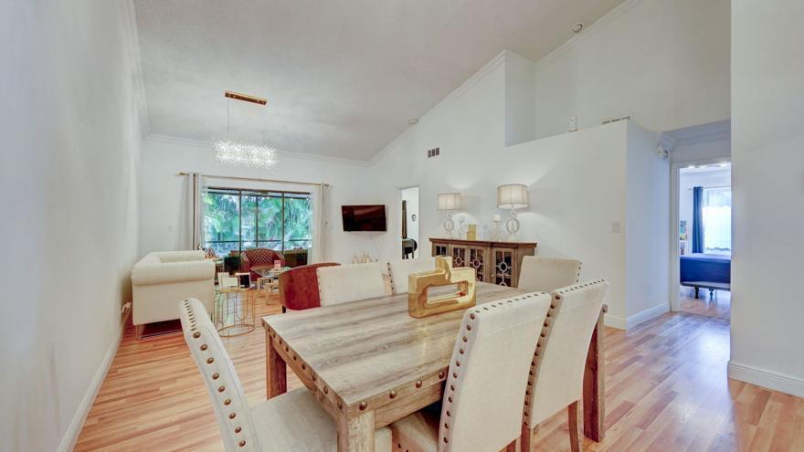 6660 Canary Palm Circle