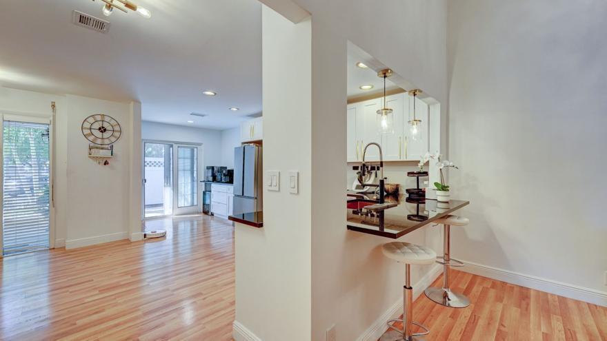 6660 Canary Palm Circle