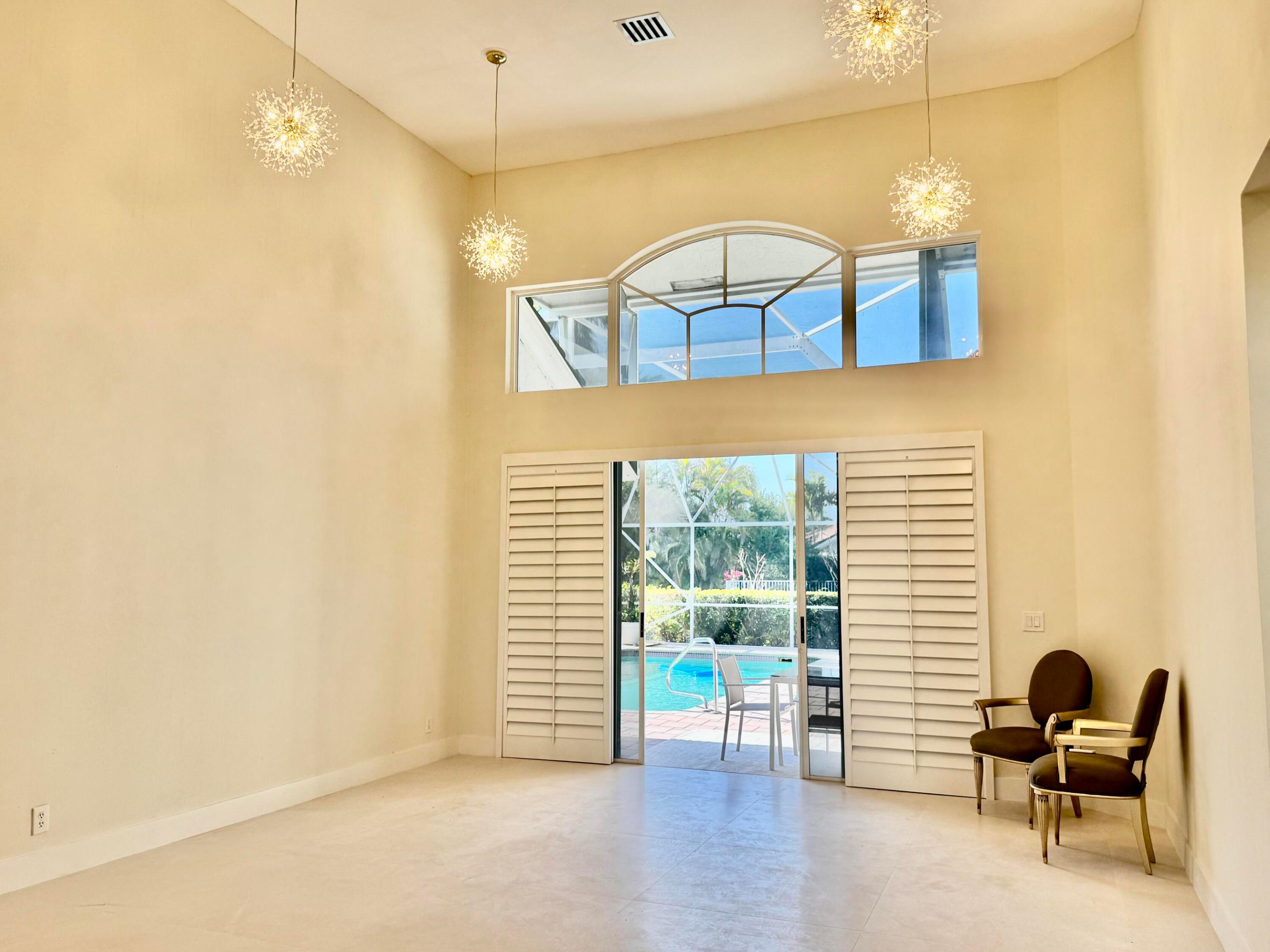 7686 La Corniche Circle