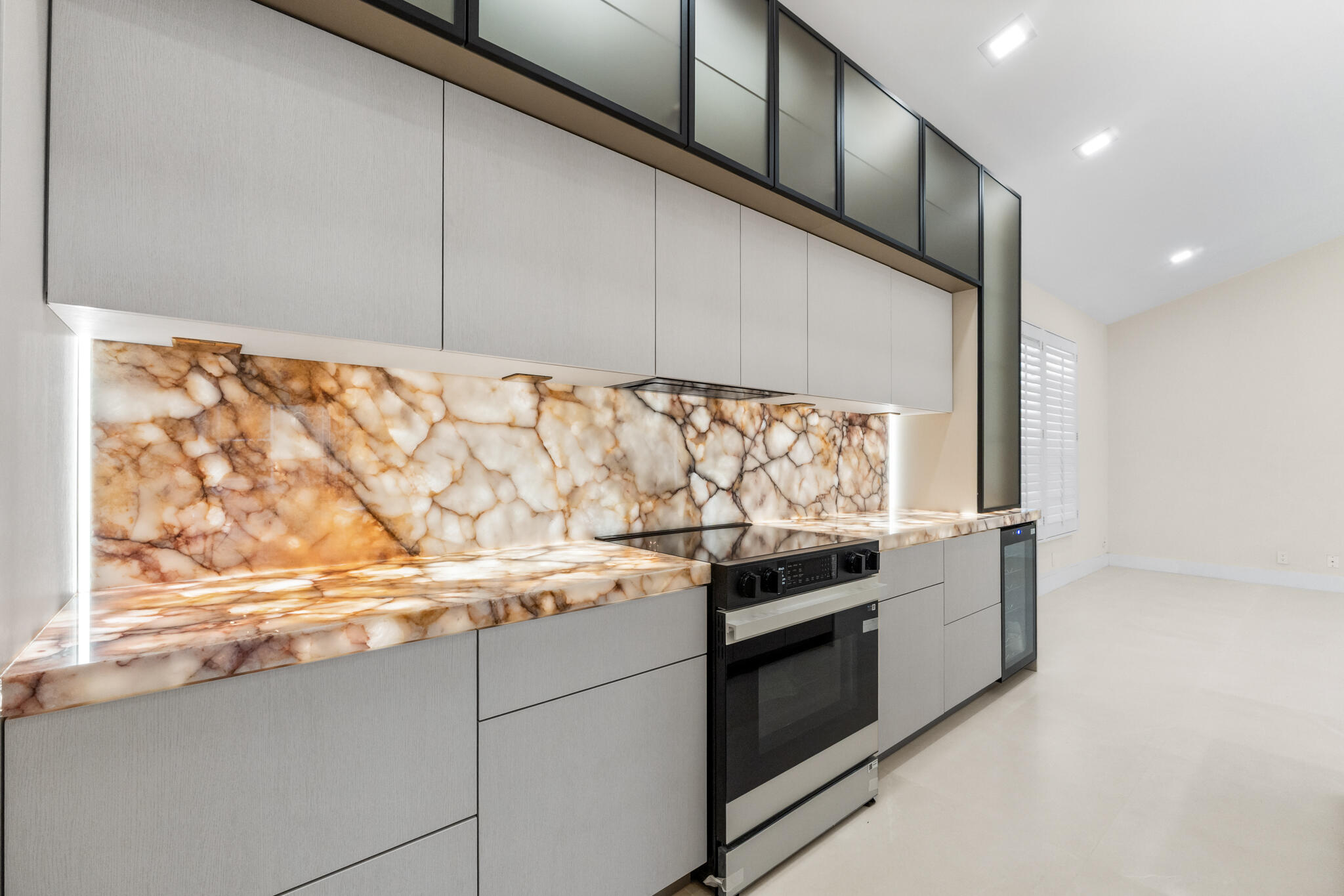 7686 La Corniche Circle