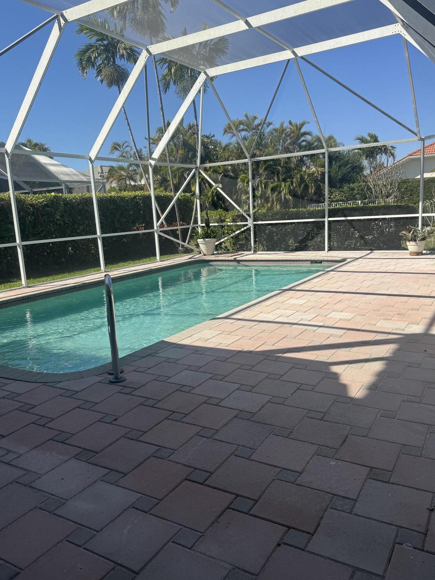 7686 La Corniche Circle