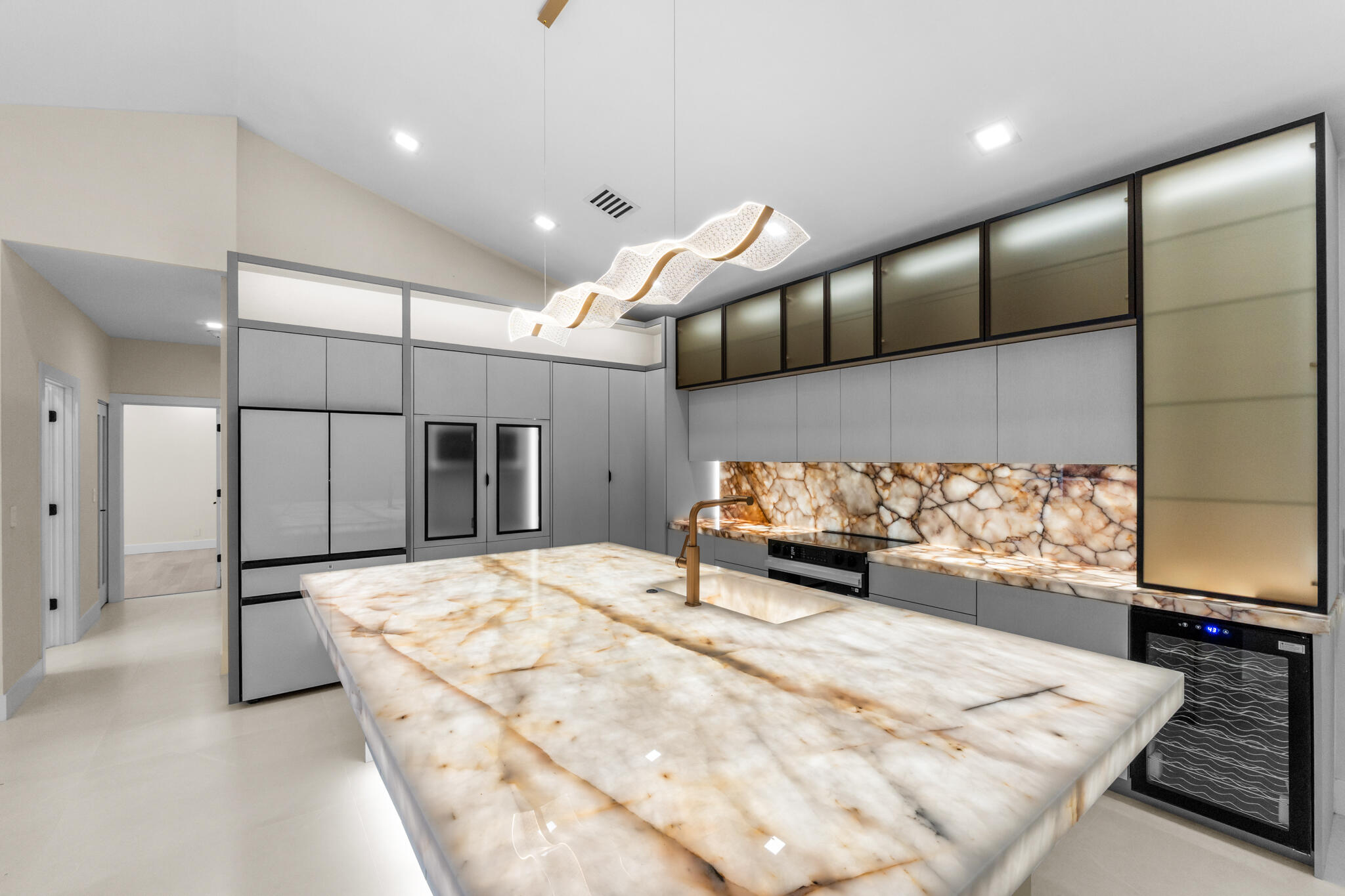 7686 La Corniche Circle