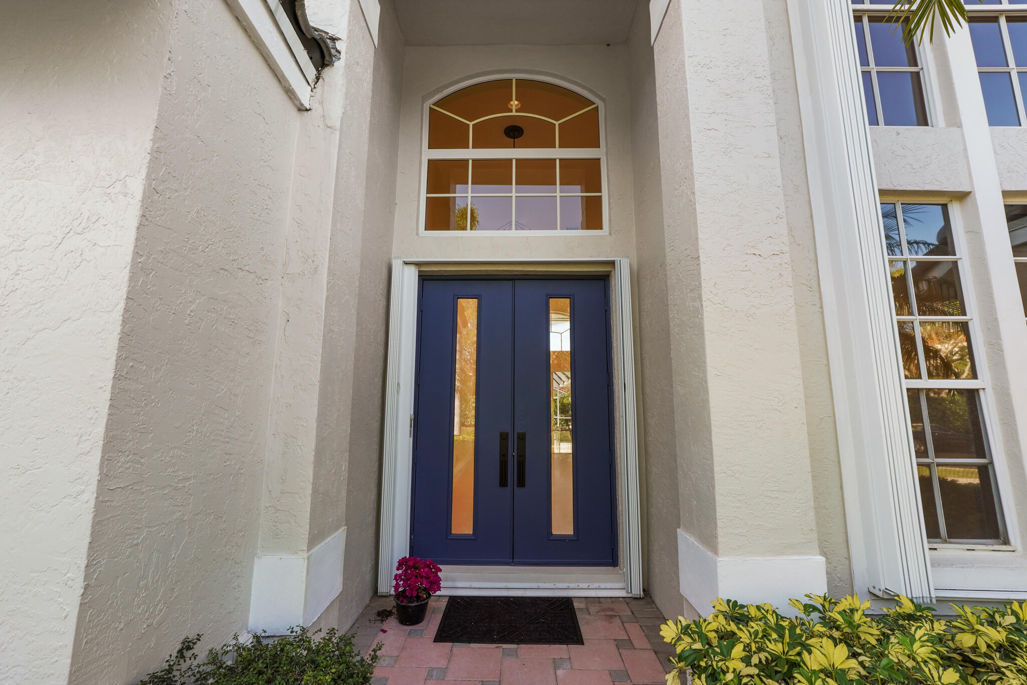 7686 La Corniche Circle