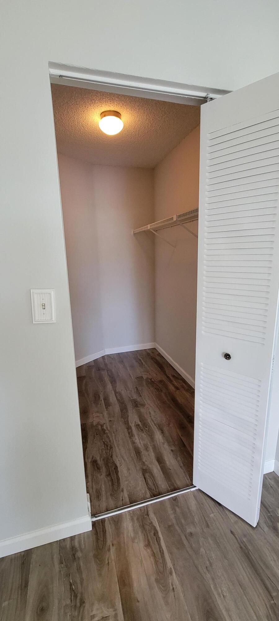 611 Lyons Road 8202