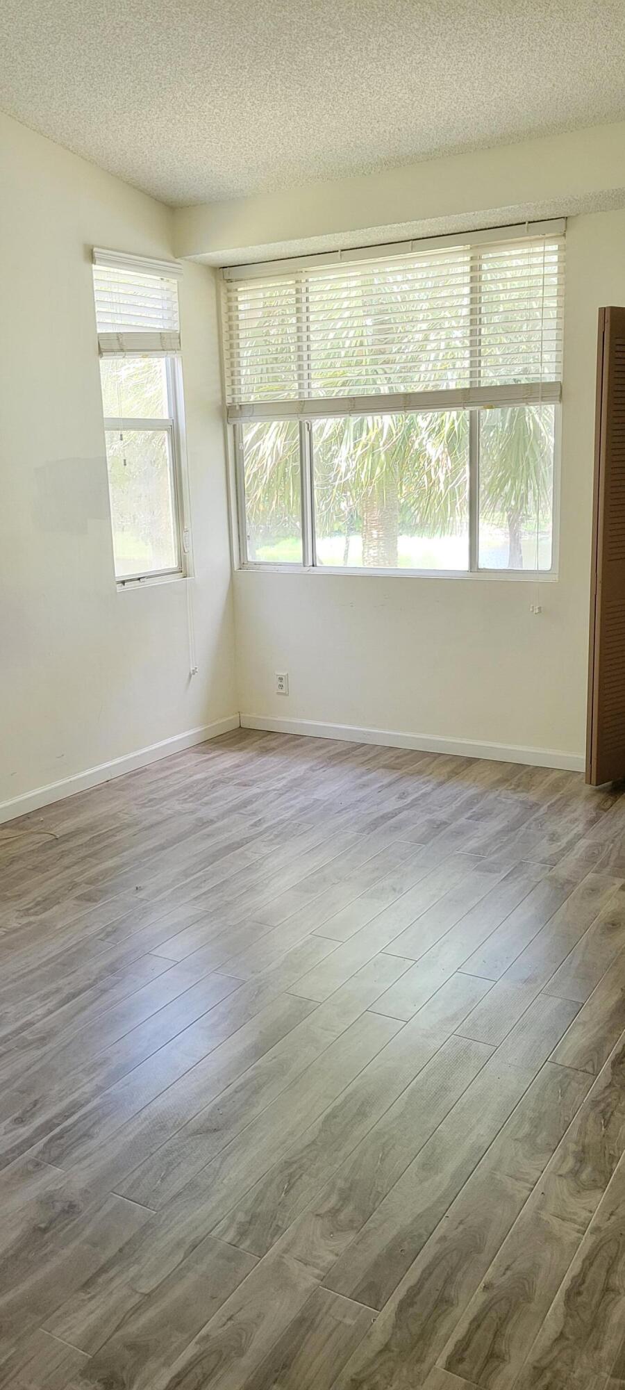 611 Lyons Road 8202