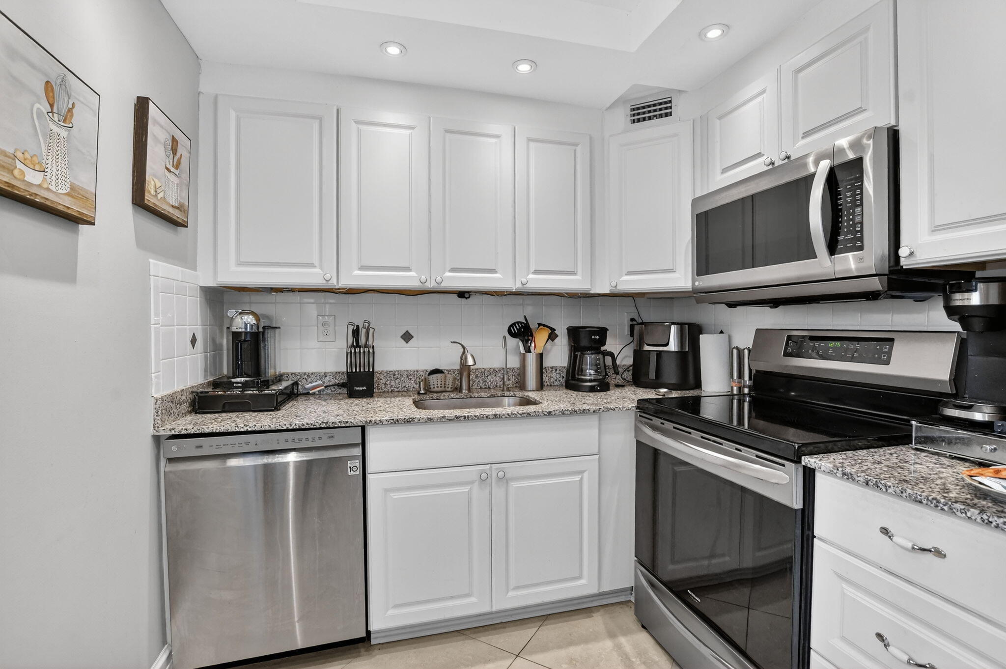 549 Flanders L 549 L