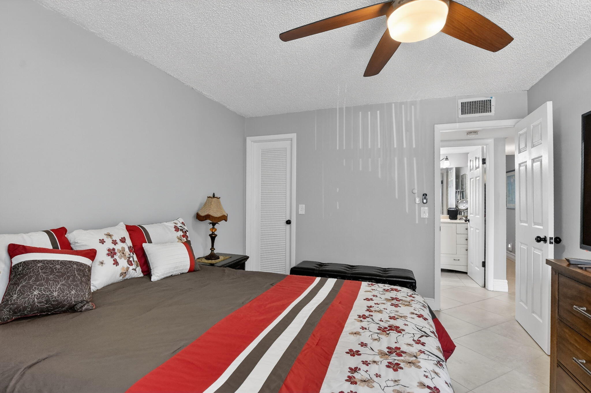 549 Flanders L 549 L