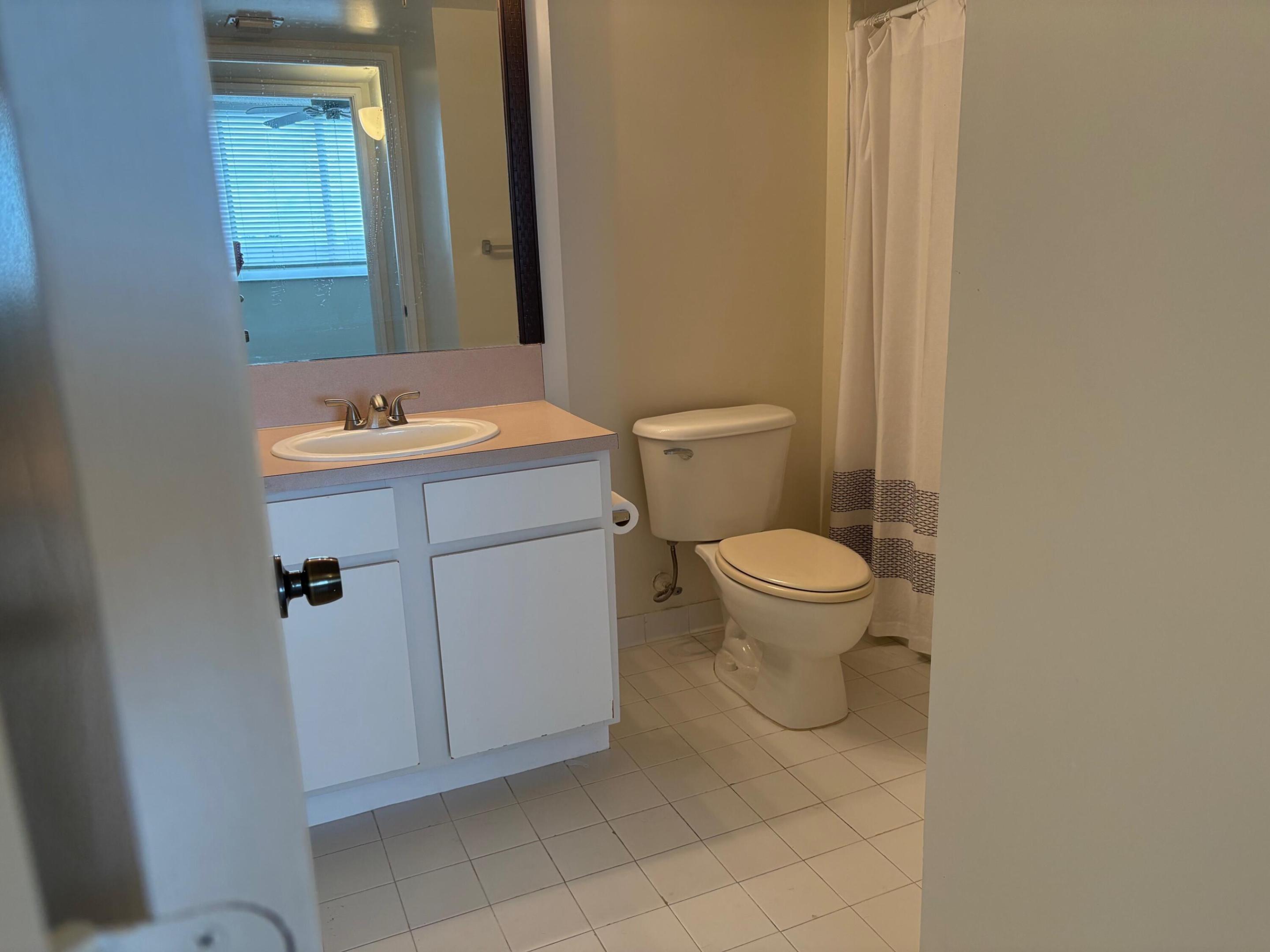 1000 Scotia Drive 504