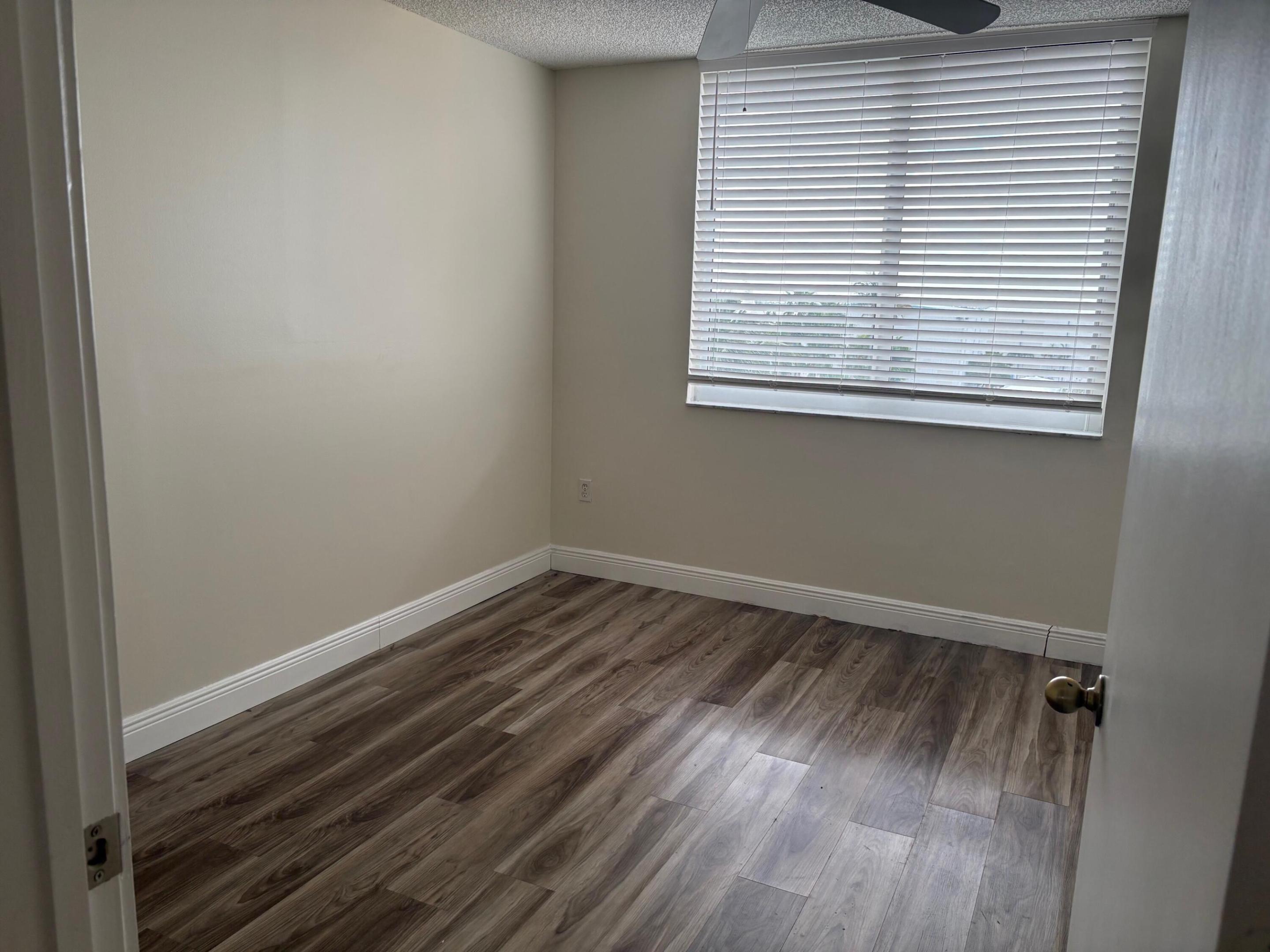 1000 Scotia Drive 504