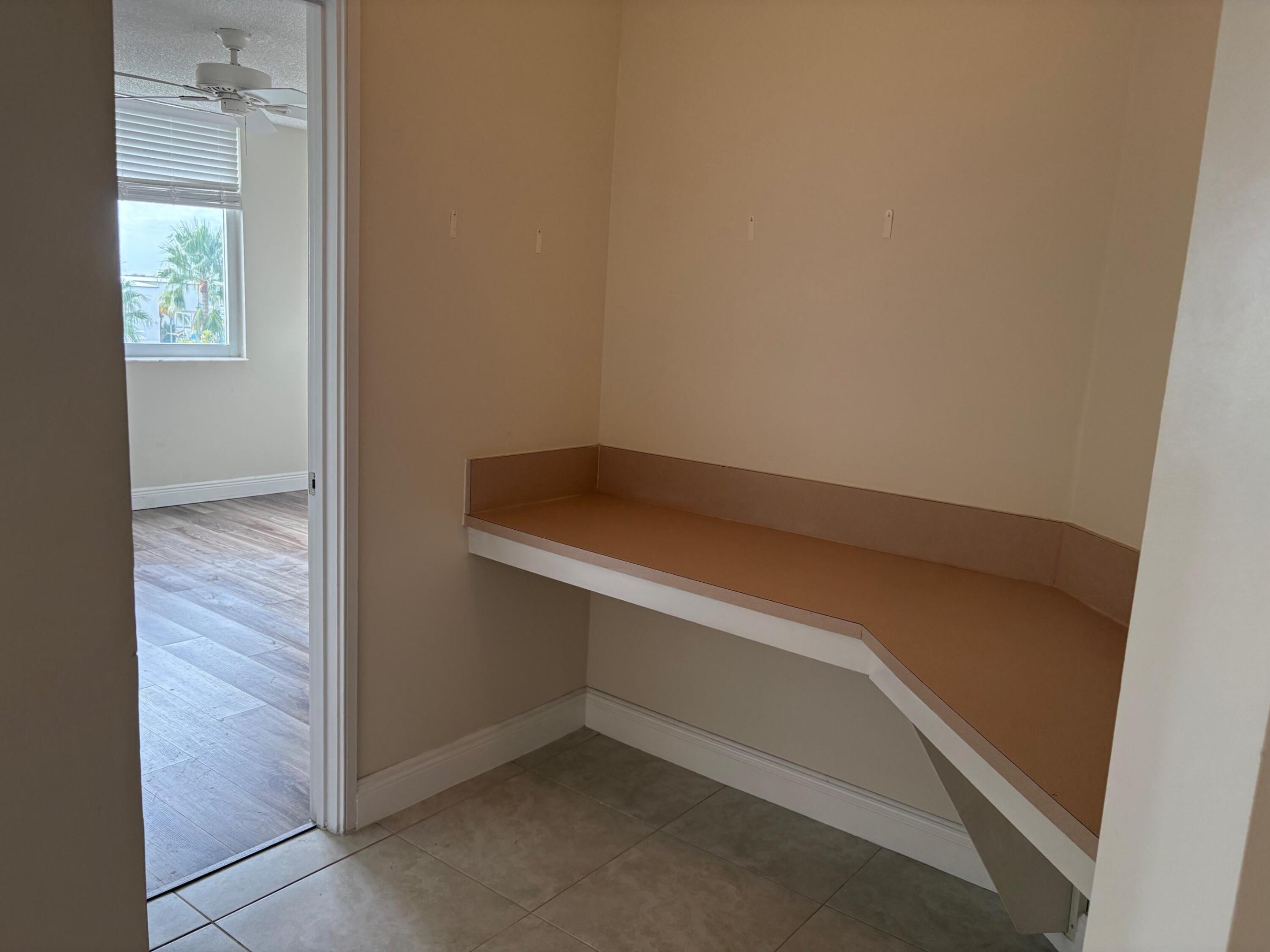 1000 Scotia Drive 504