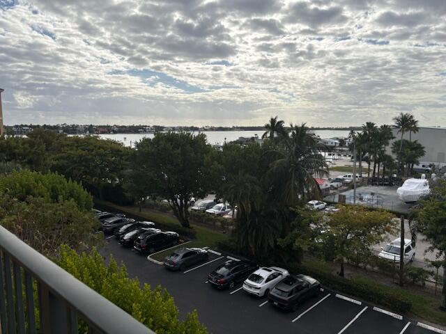 1000 Scotia Drive 504