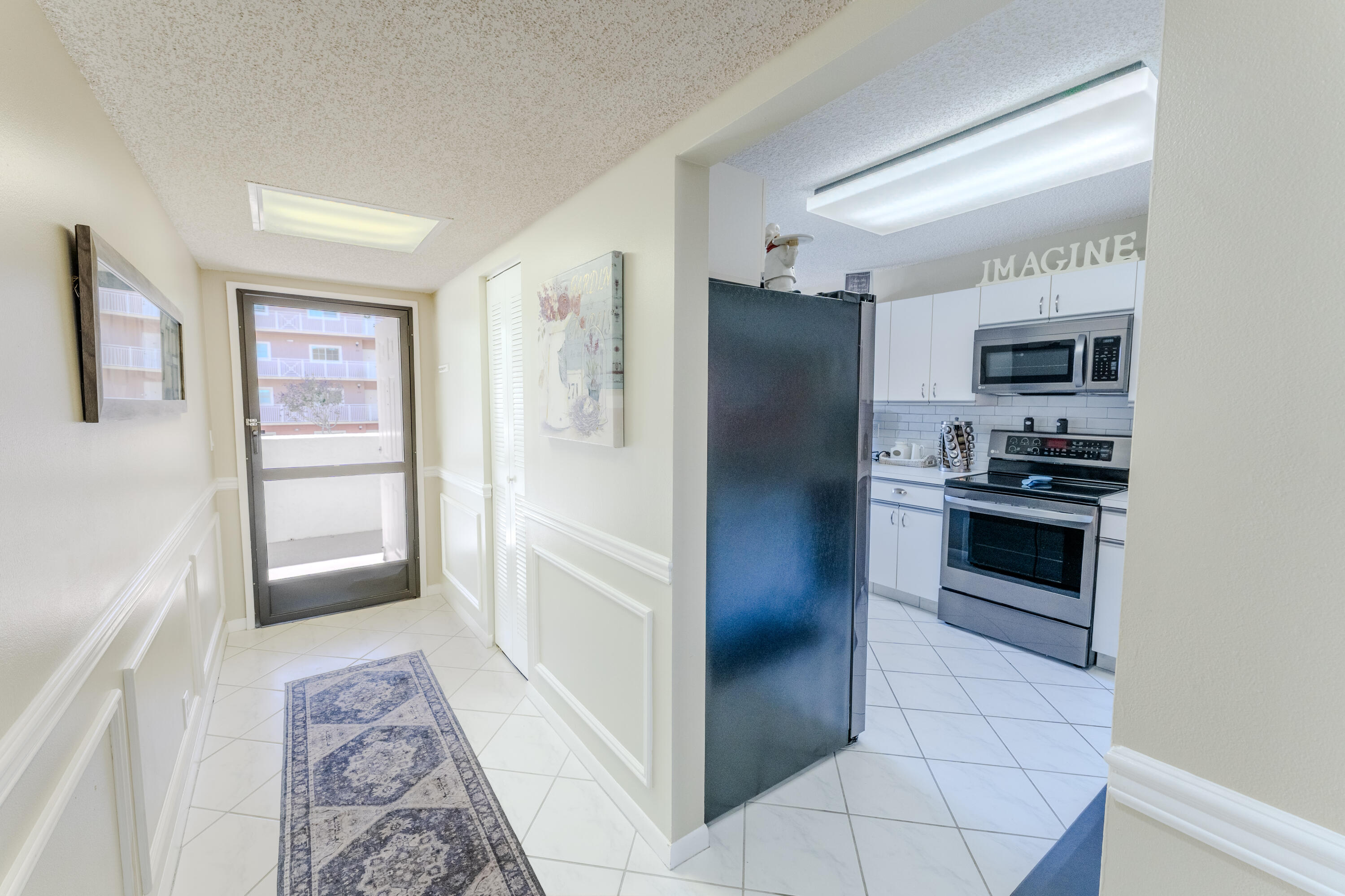 4725 Lucerne Lakes Boulevard E 203