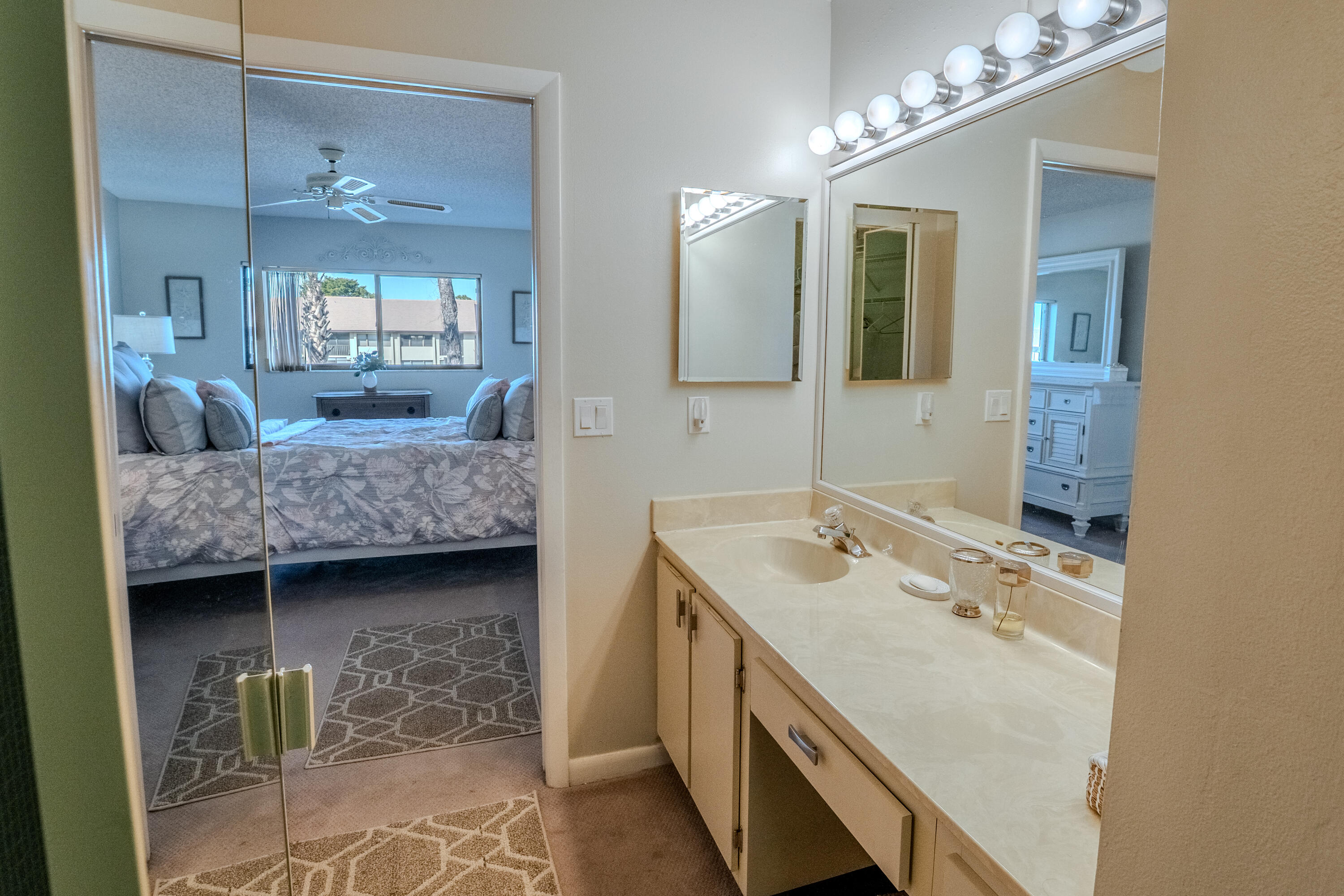 4725 Lucerne Lakes Boulevard E 203