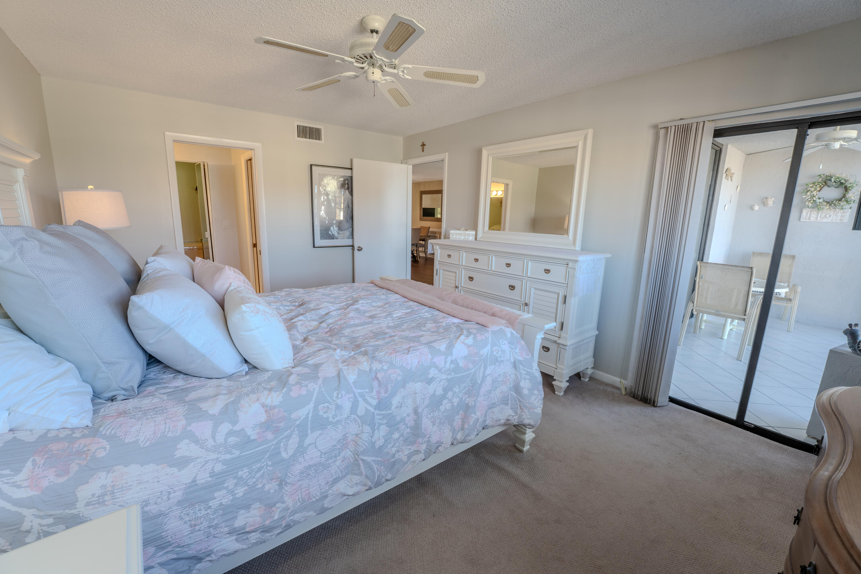 4725 Lucerne Lakes Boulevard E 203