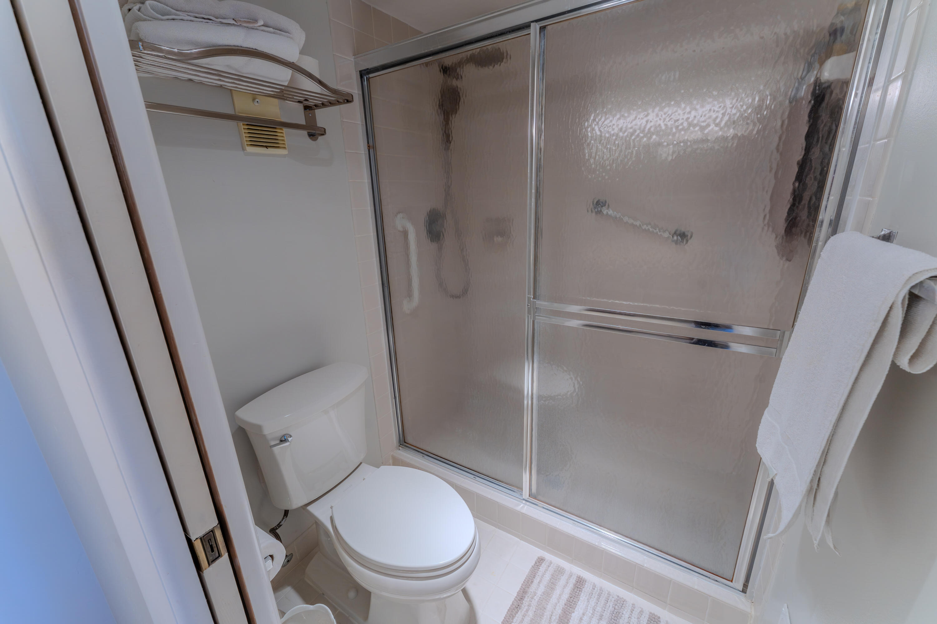 4725 Lucerne Lakes Boulevard E 203