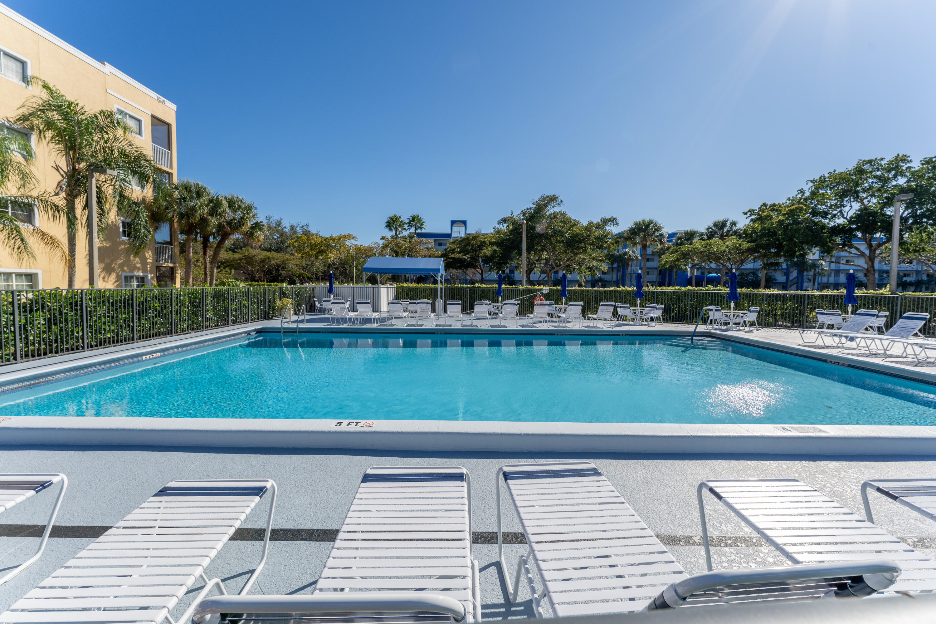 4725 Lucerne Lakes Boulevard E 203