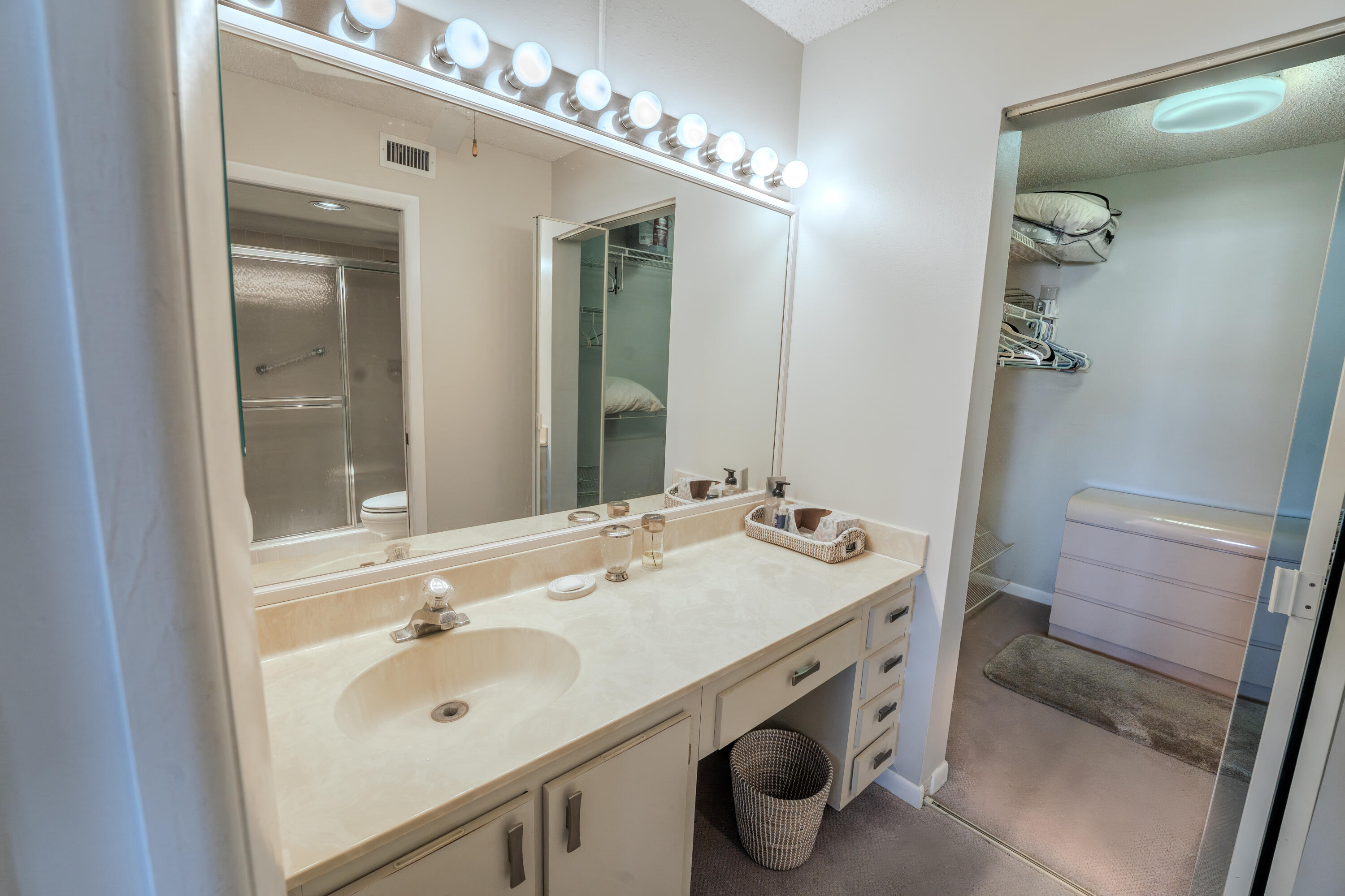 4725 Lucerne Lakes Boulevard E 203