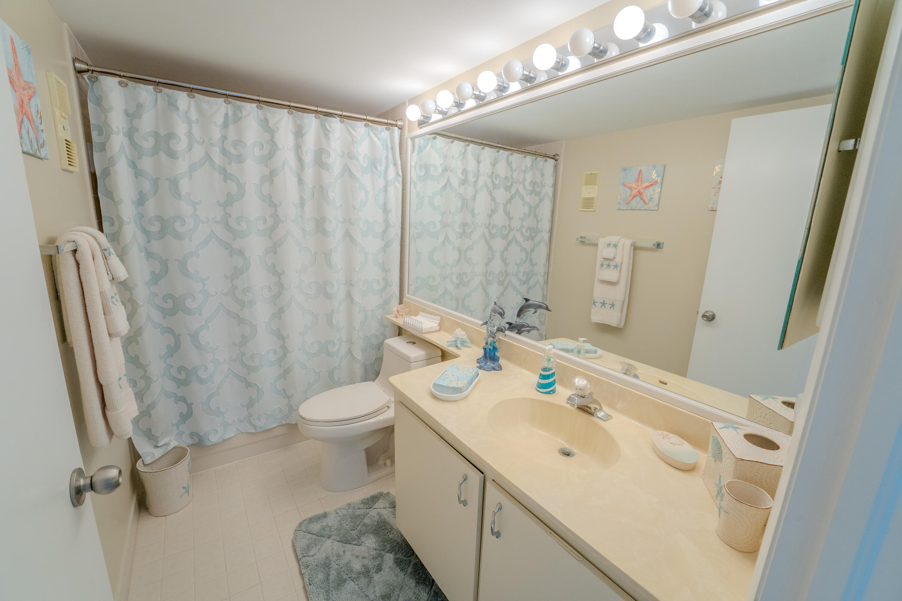 4725 Lucerne Lakes Boulevard E 203