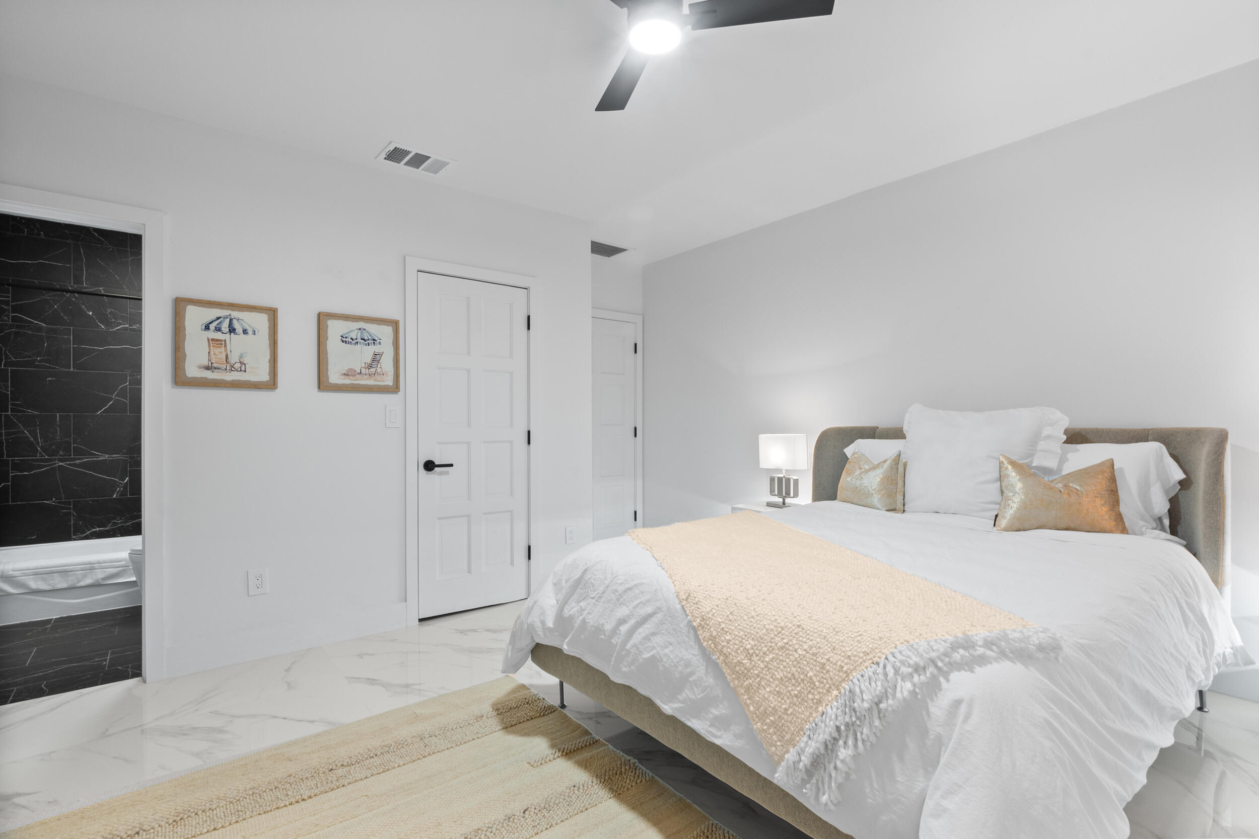 516 Royal Plaza Drive