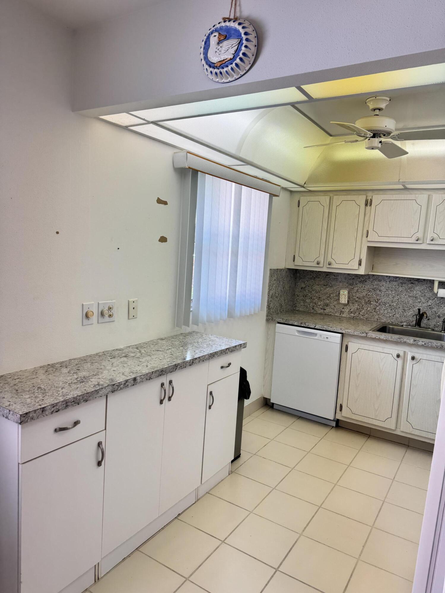 277 Seville L