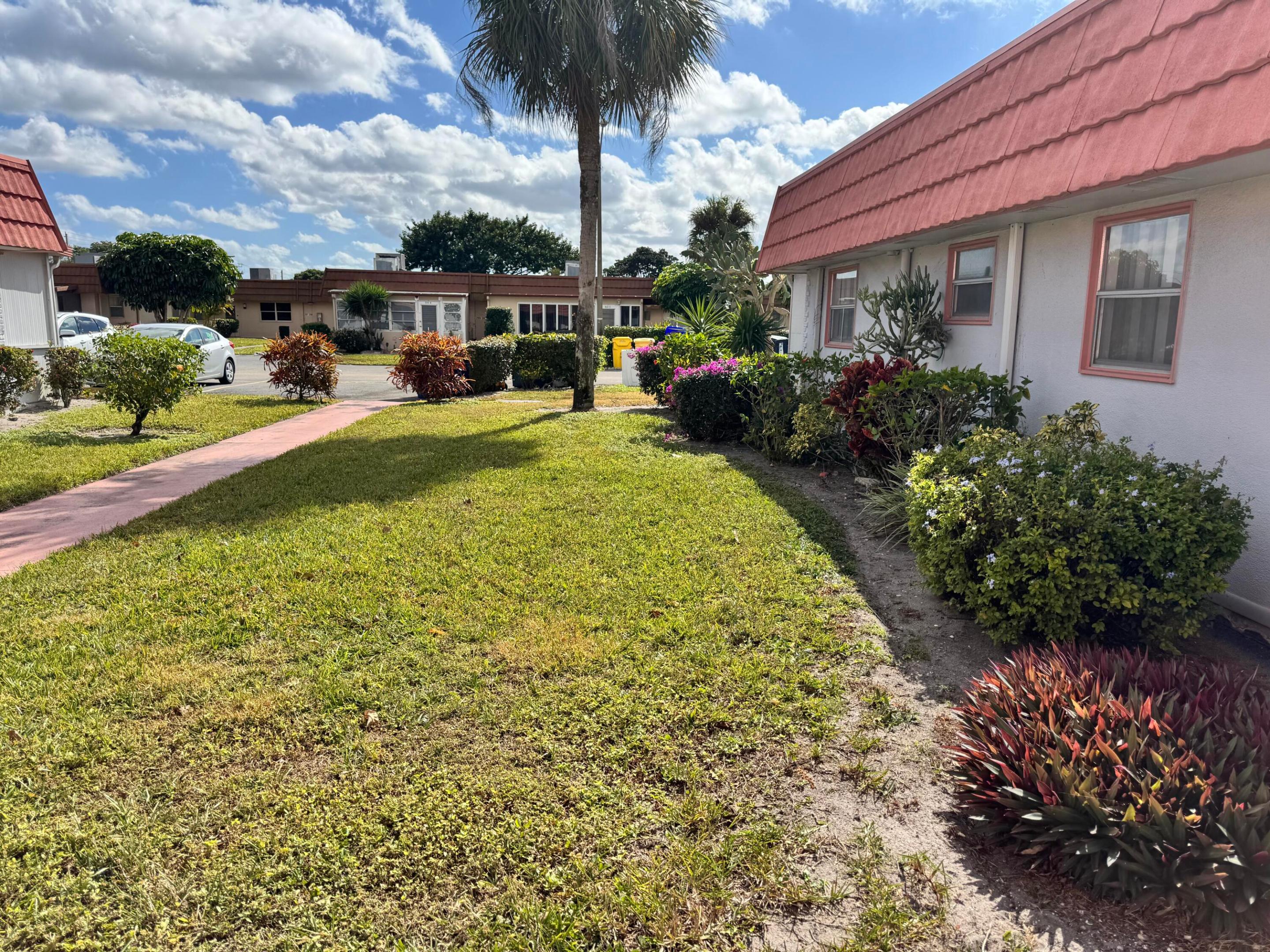 277 Seville L