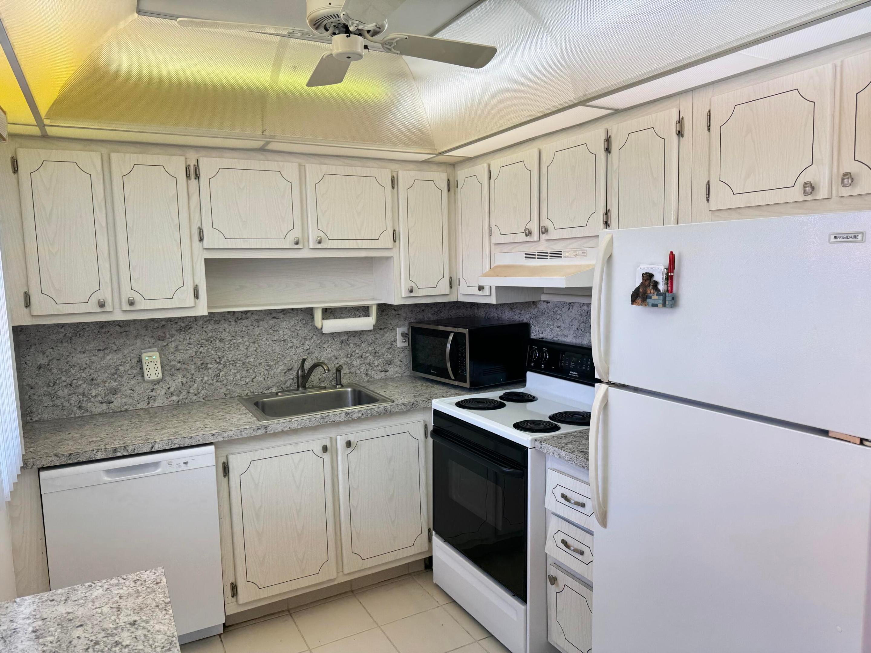 277 Seville L