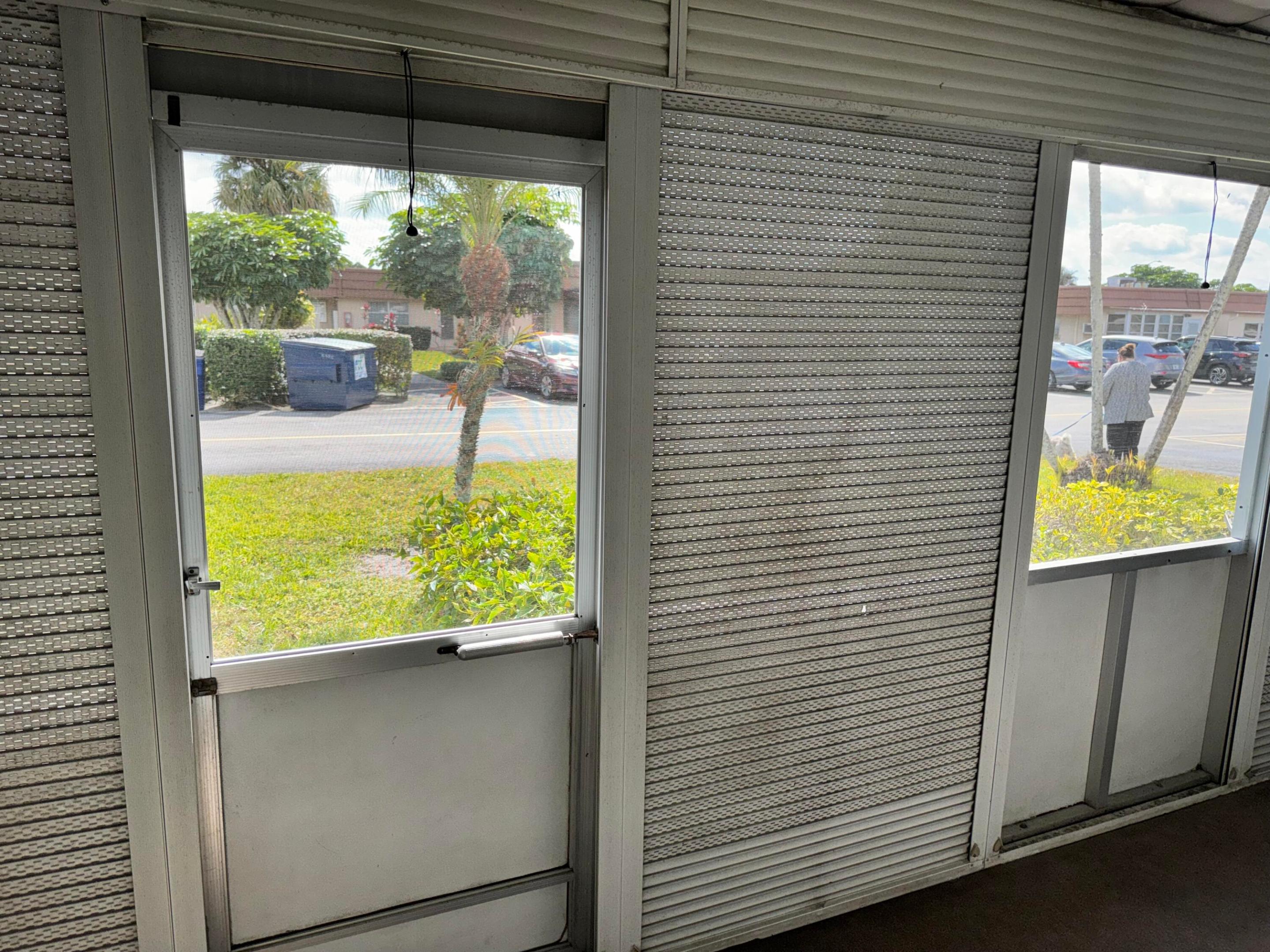 277 Seville L
