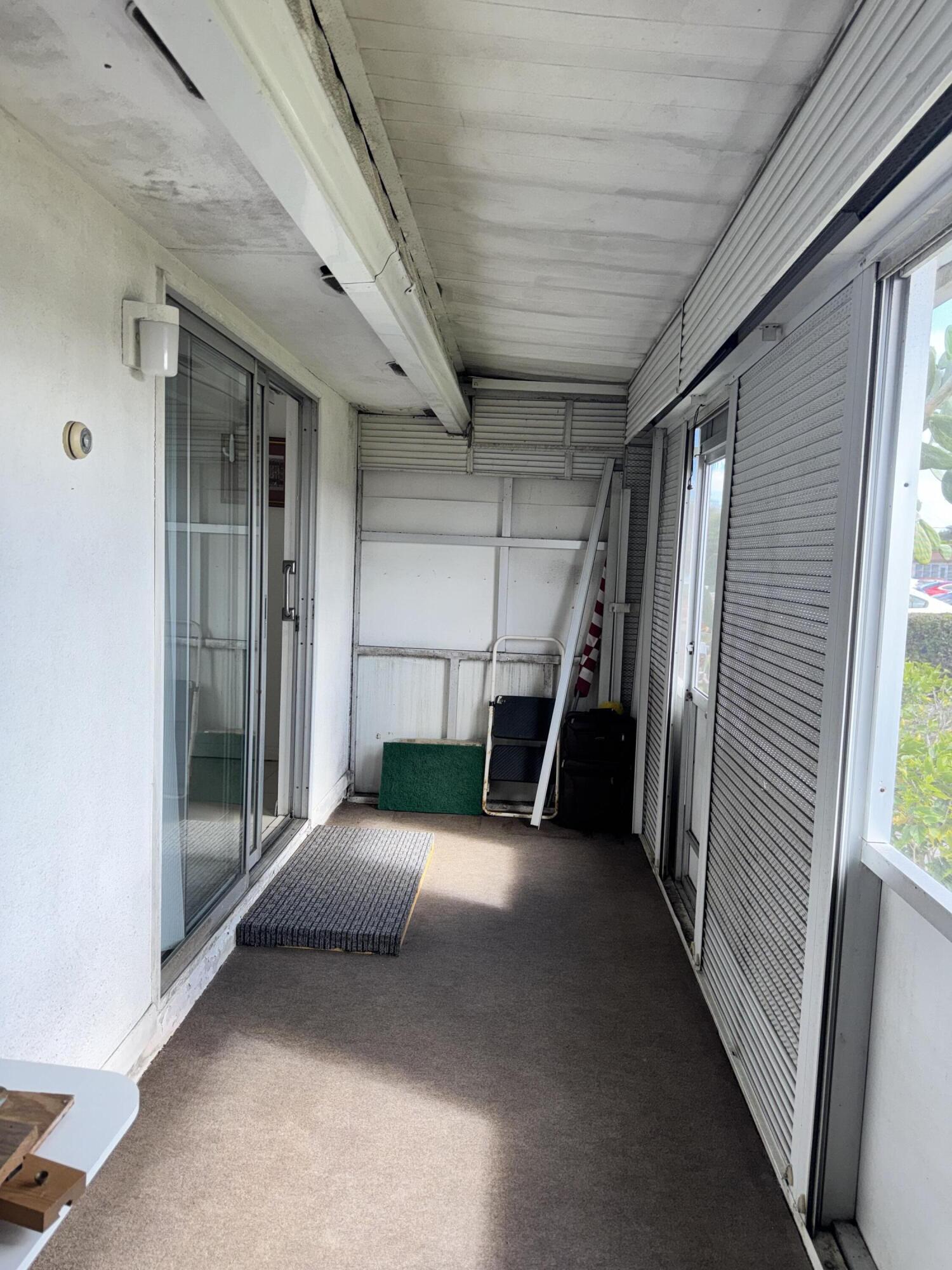 277 Seville L