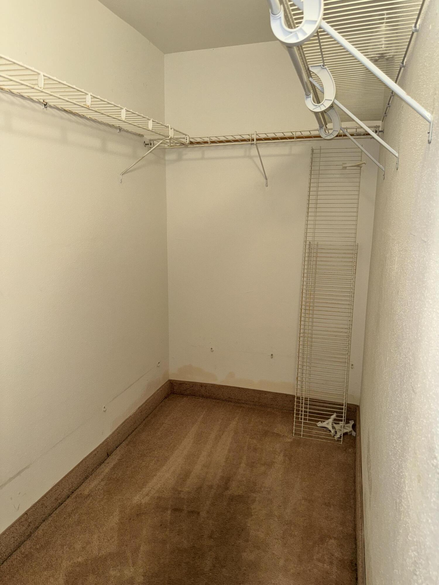 277 Seville L