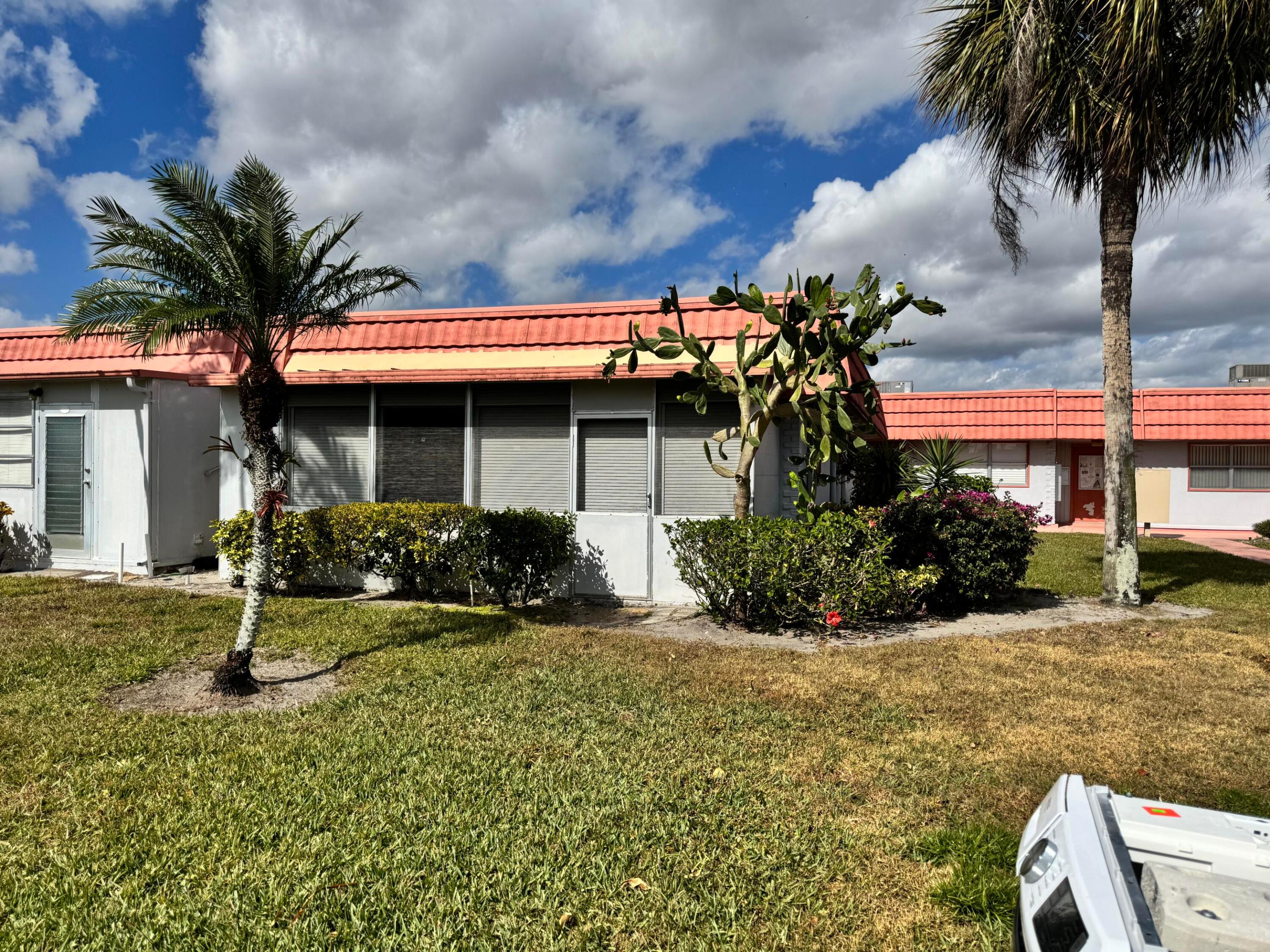 277 Seville L