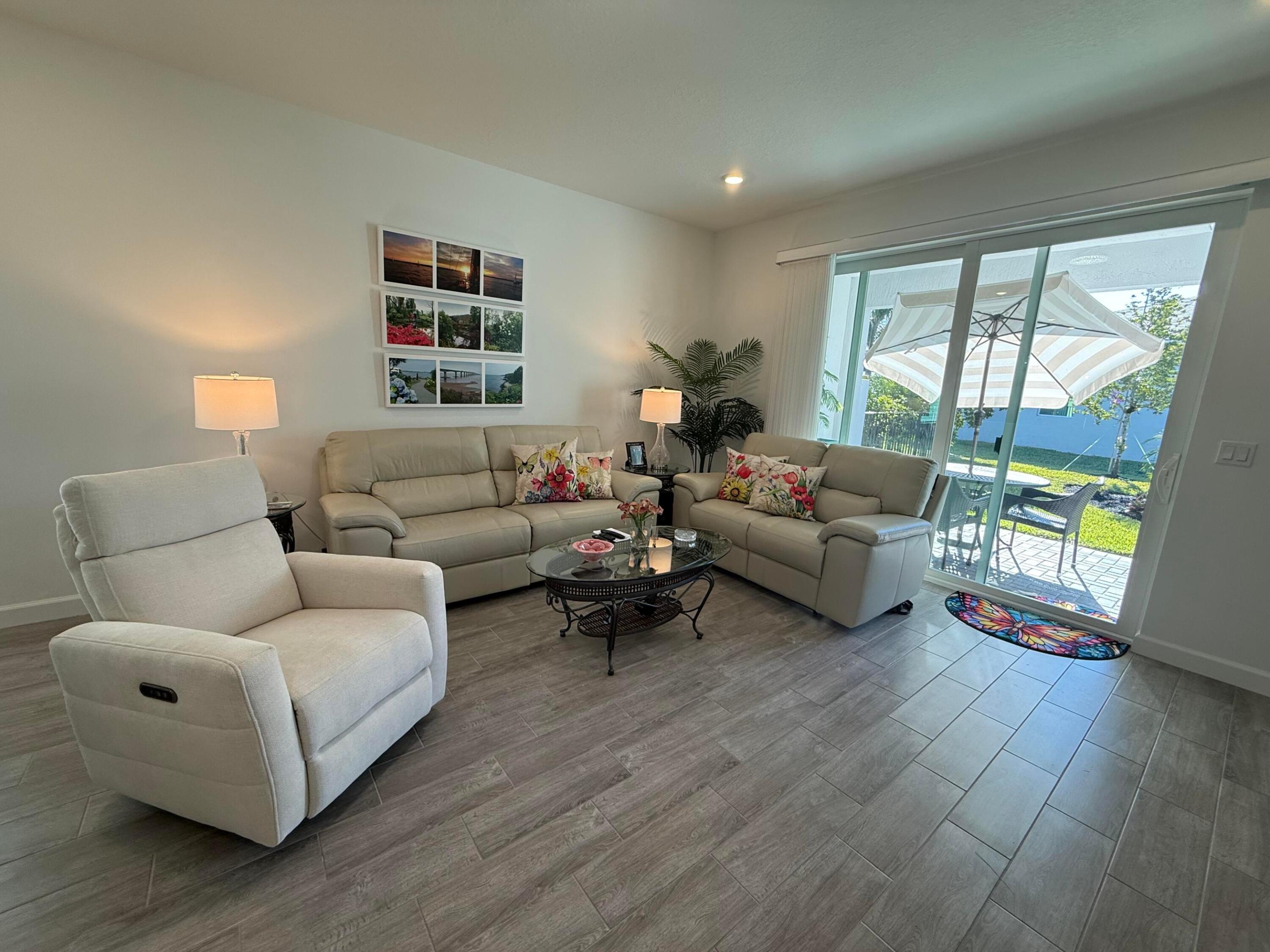 5758 Graceful Way