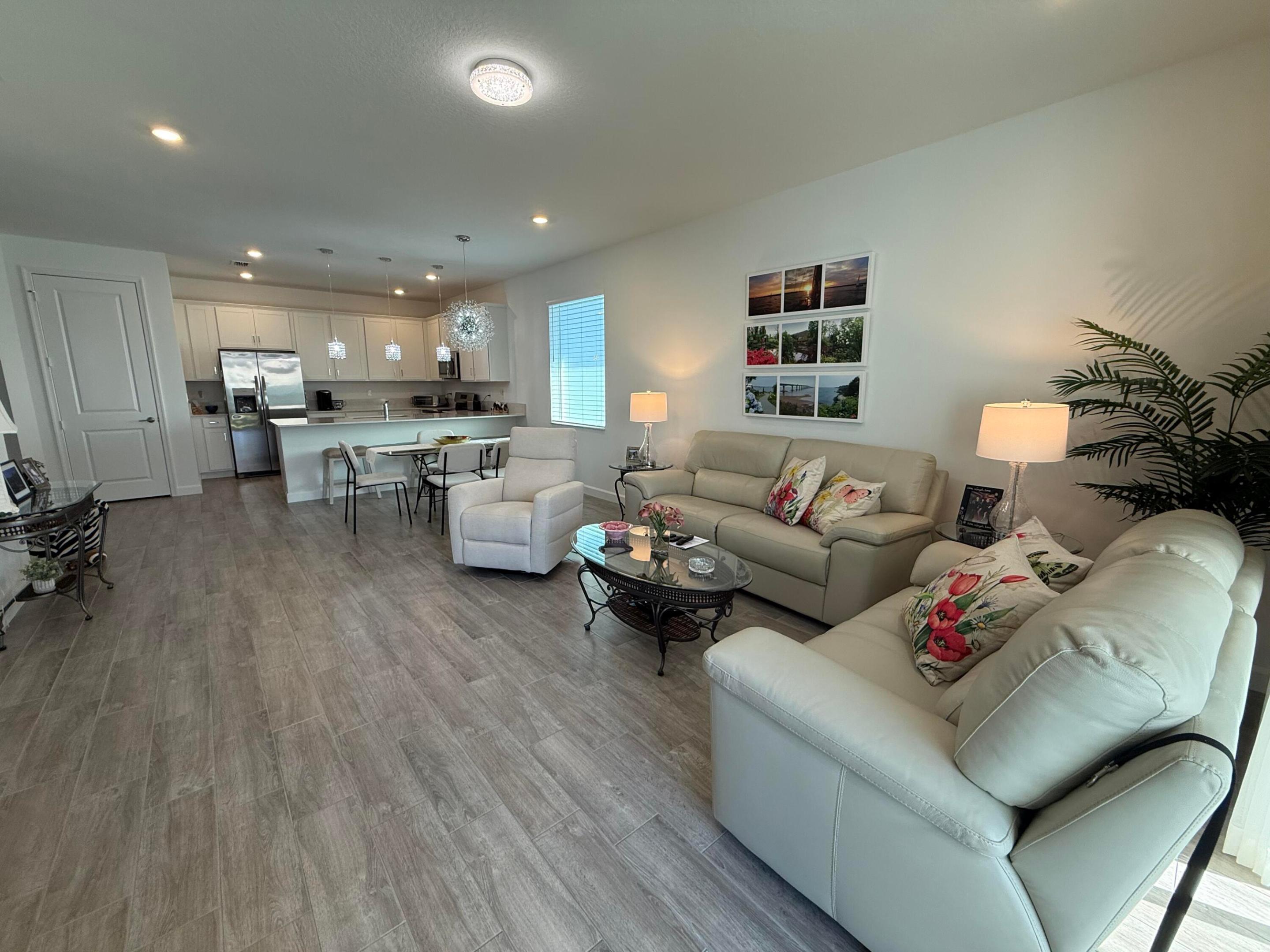 5758 Graceful Way