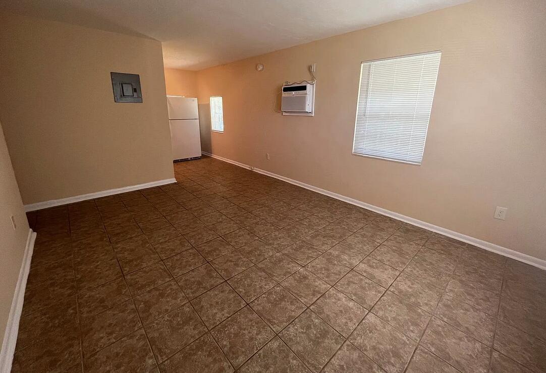 182 W 34th Street 1