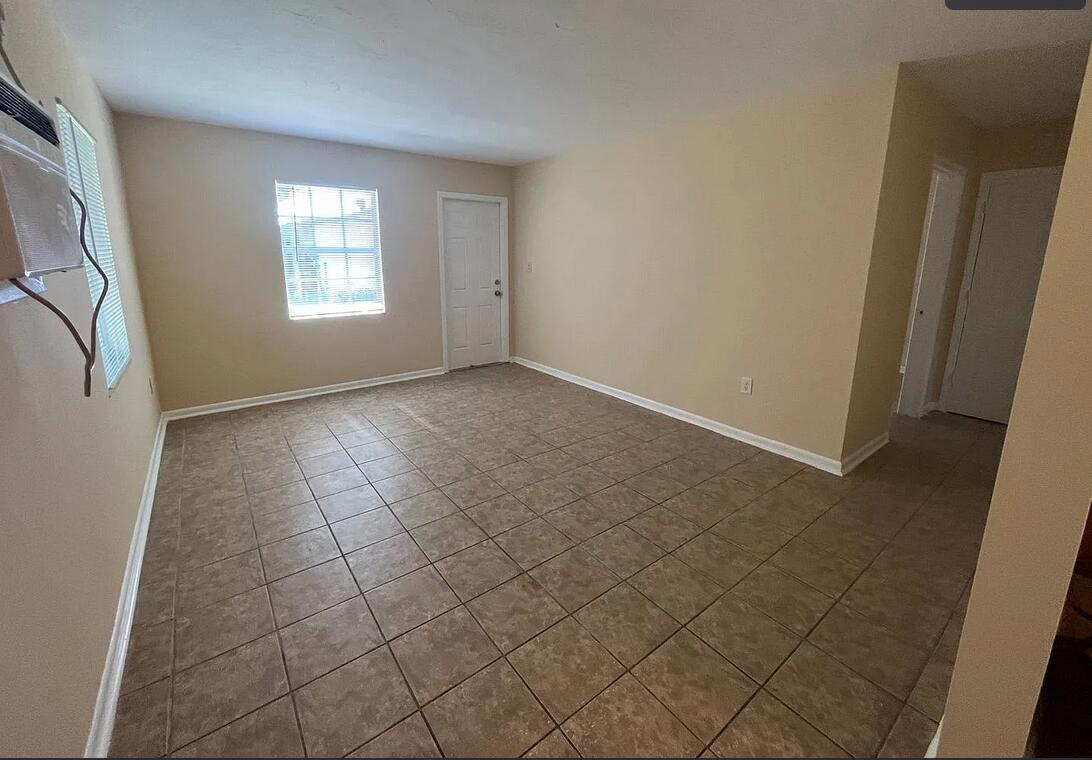 182 W 34th Street 1