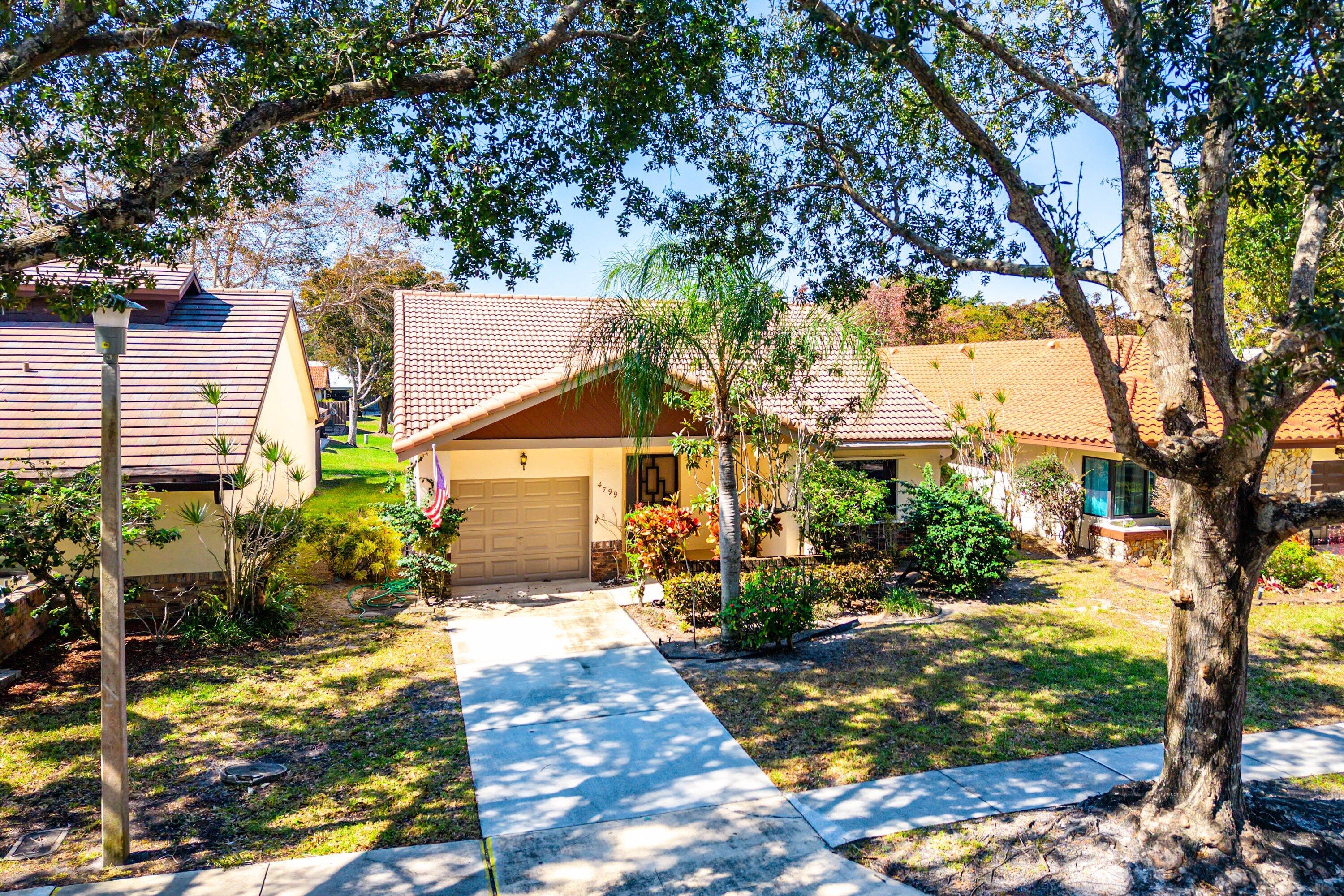 4799 Boxwood Circle