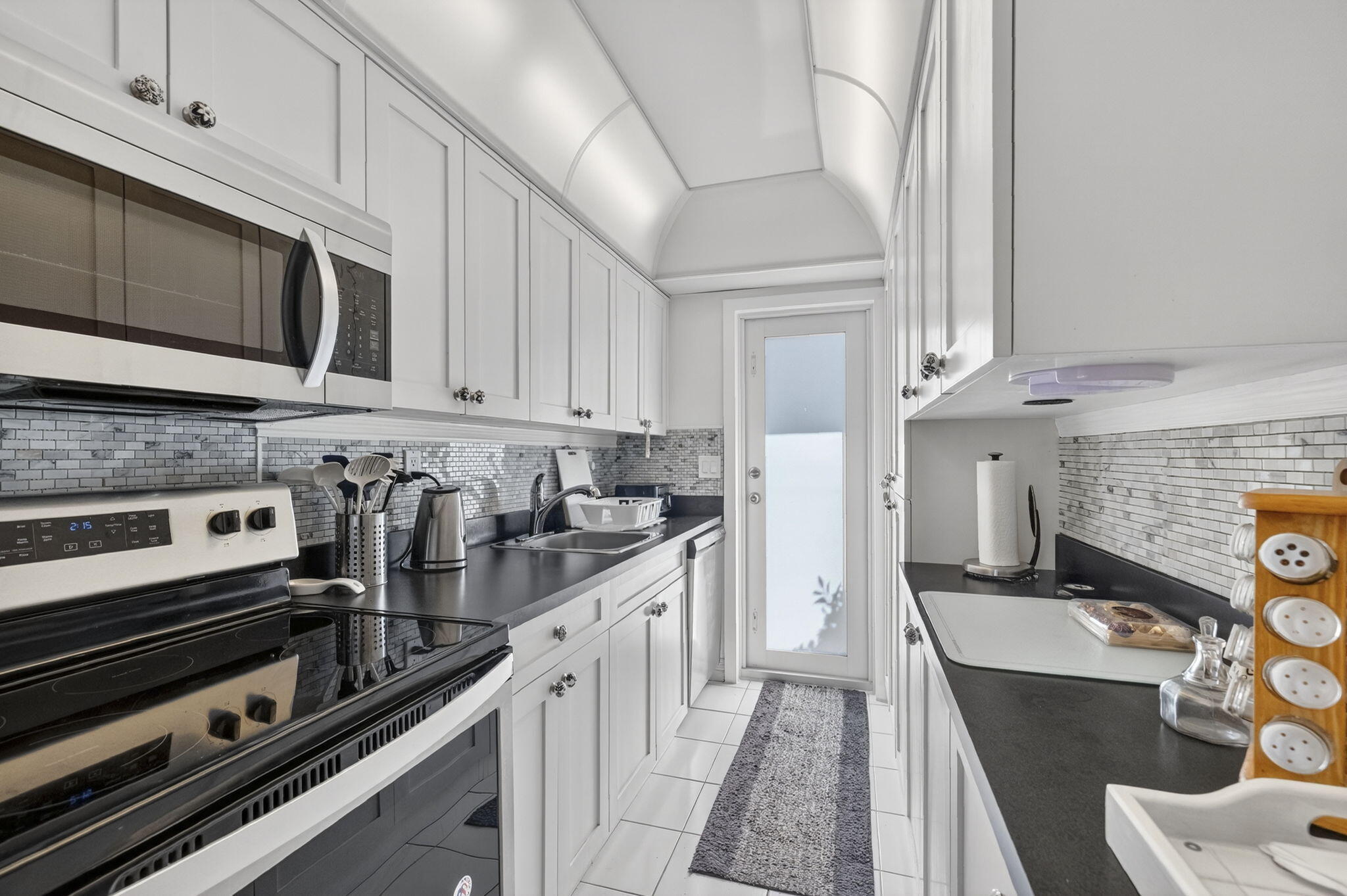 1221 Hillsboro Mile 23a