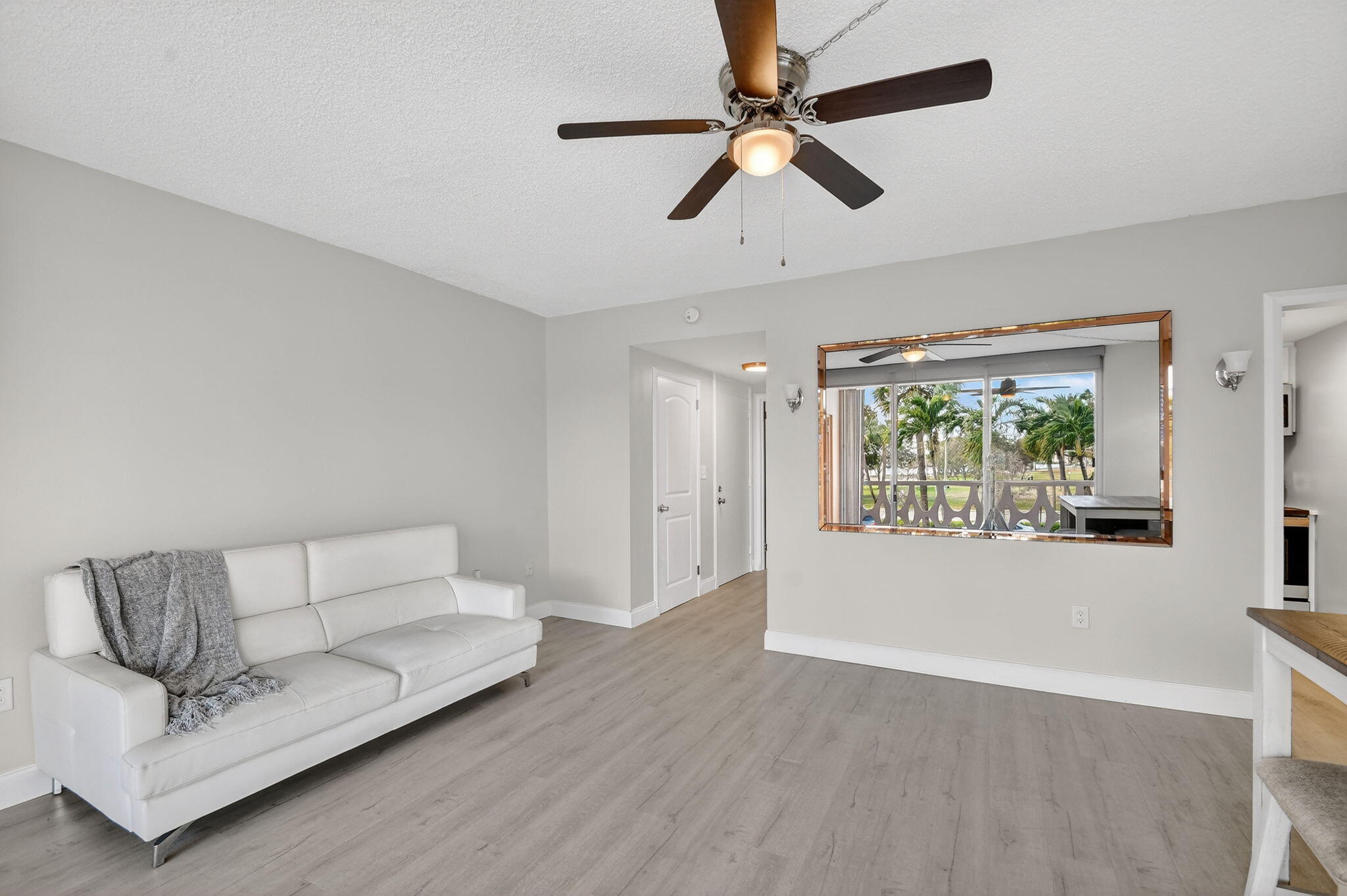 15 S Golfview Road 201
