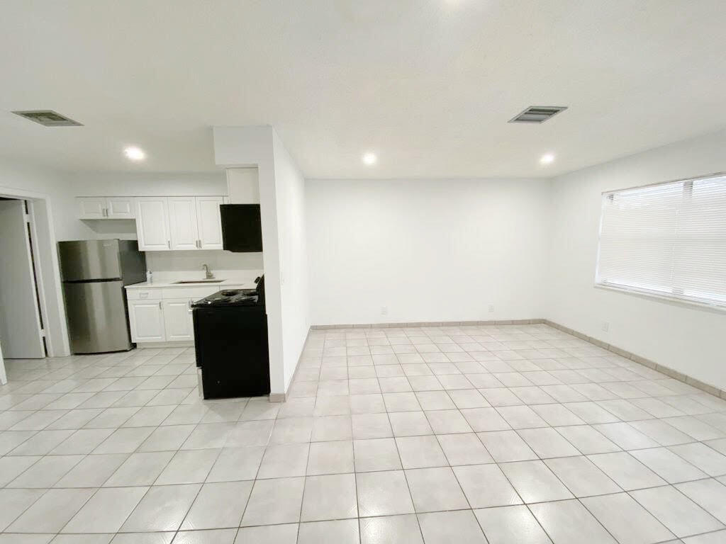 2715 Ponce De Leon Boulevard