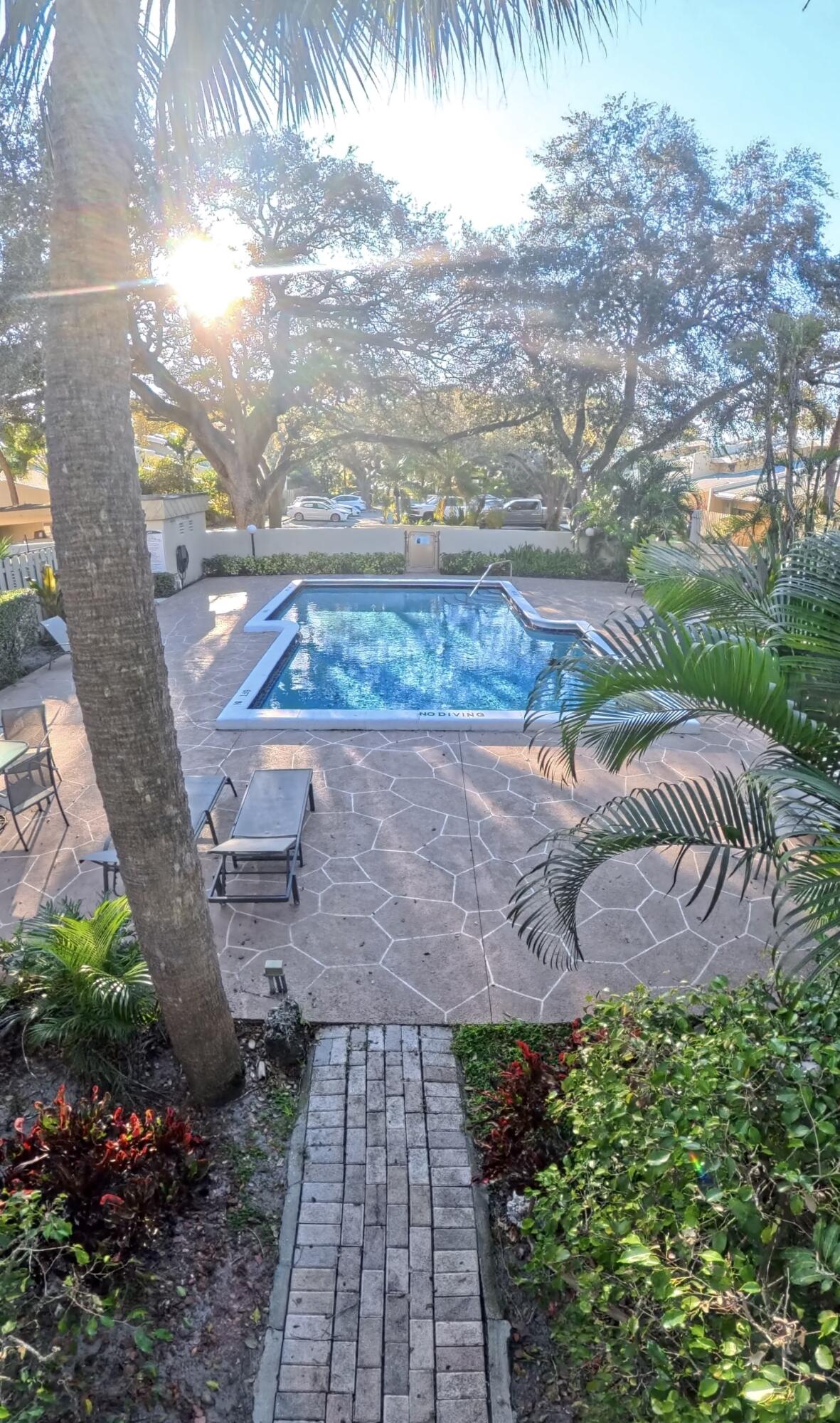 1400 NW 9th Avenue D-28