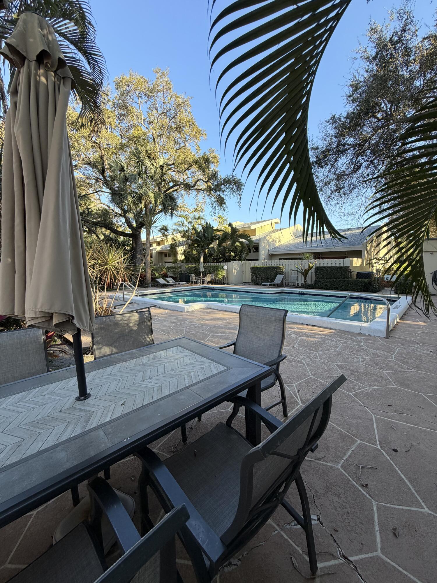 1400 NW 9th Avenue D-28