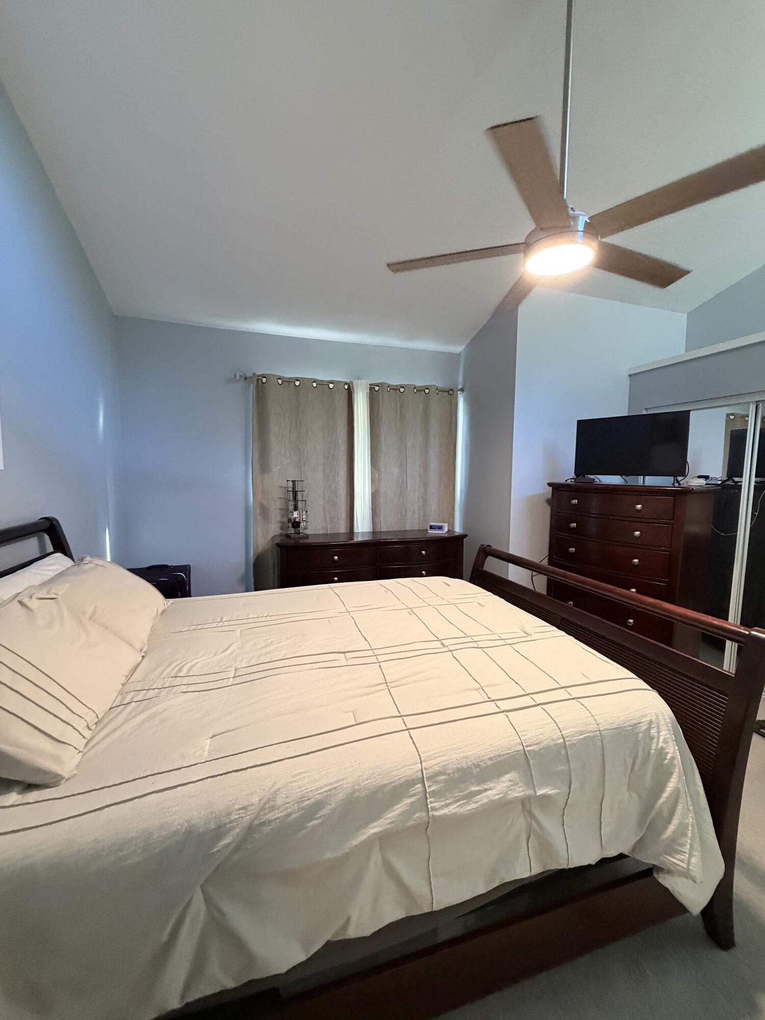 1400 NW 9th Avenue D-28